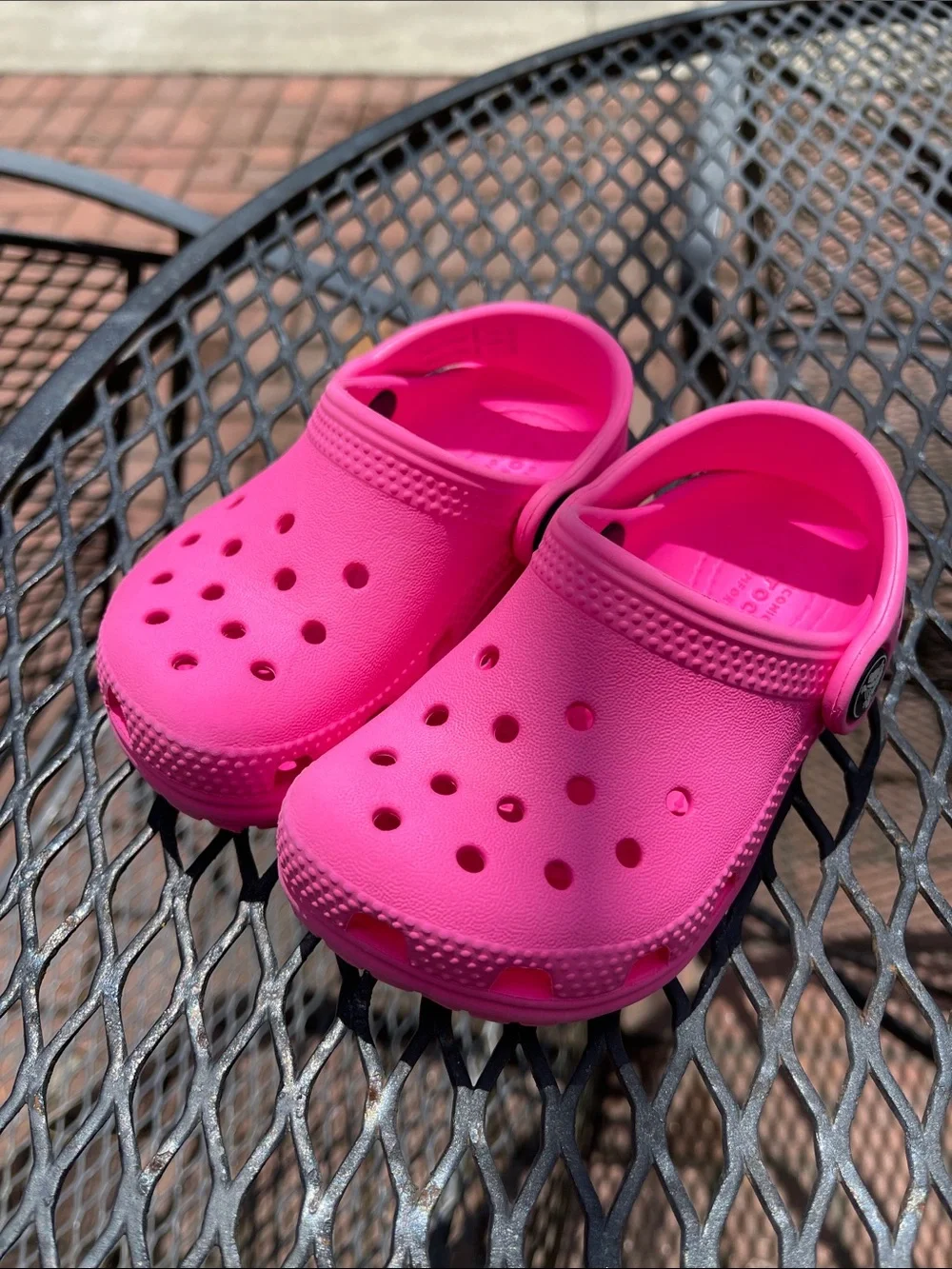 Crocs Classic Clogs Kids Size 7 Pink 206990 Barbie Pink